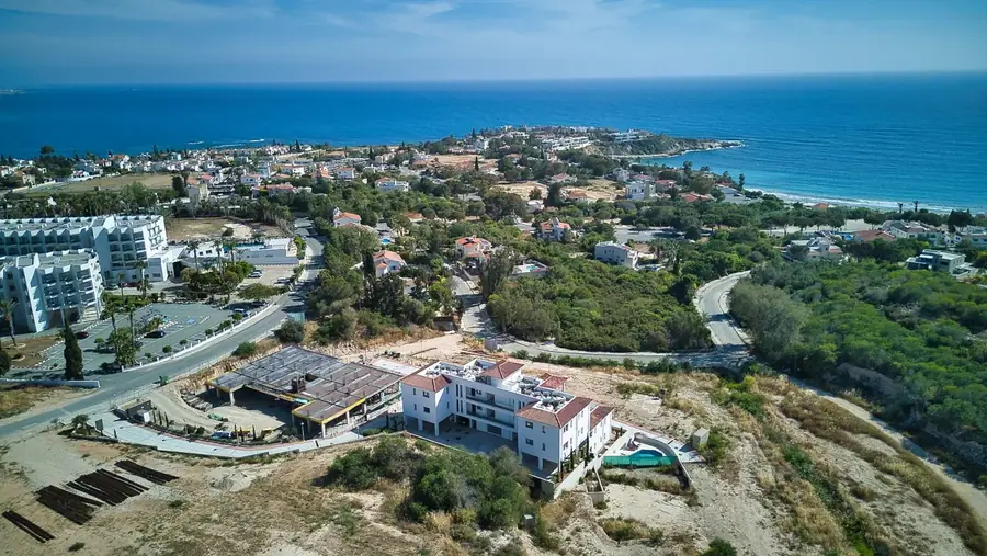 דירת 2 חדרים עם נוף לים, פייה וקורל ביי