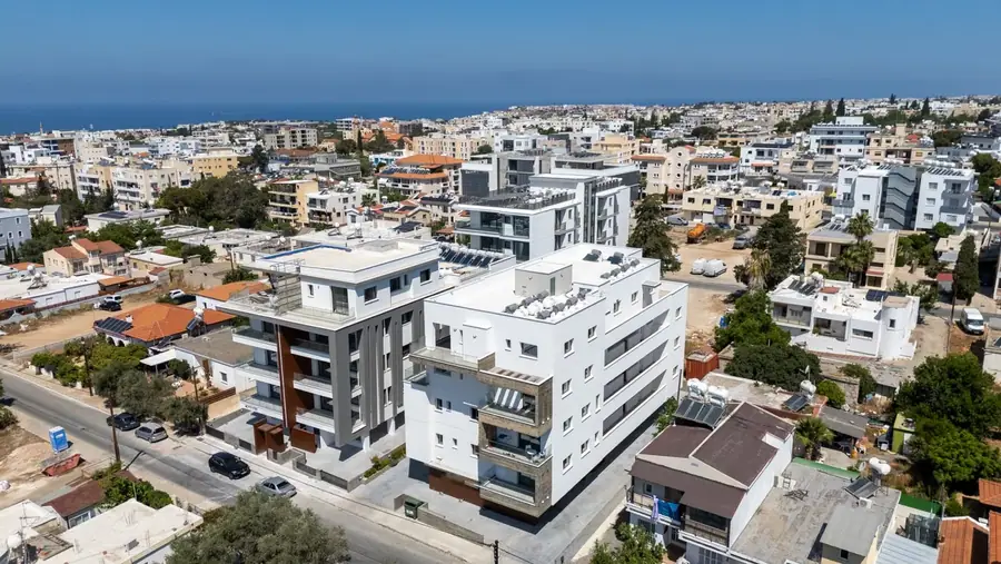 דירת 3 חדרים עם גינת גג, פאפוס טאון — תמונה 1 מתוך 4