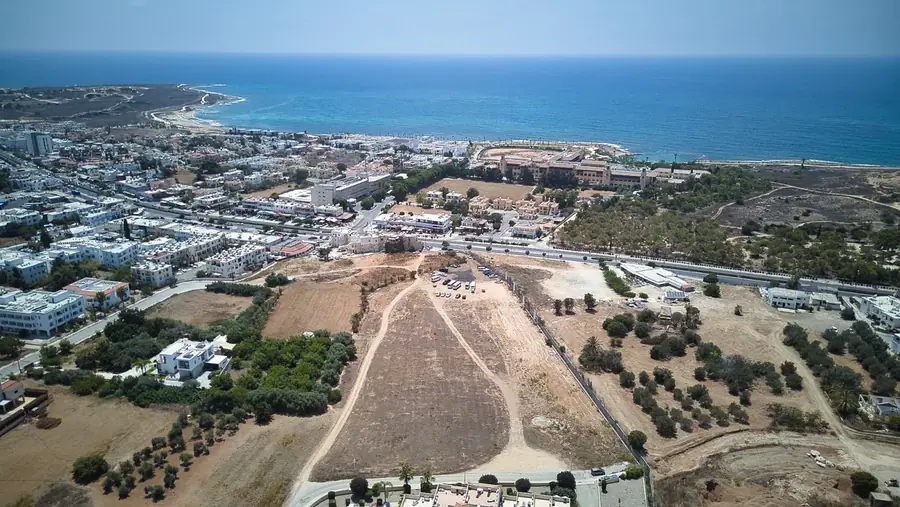 פנטהאוז 3 חדרים עם בריכה פרטית, קאטו פאפוס