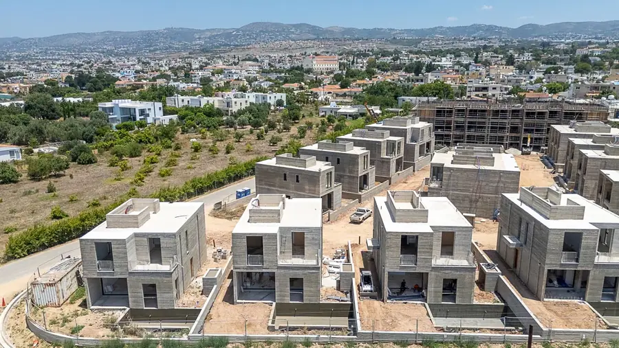 נכסים למכירה באמבה